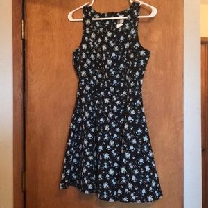 NWT: Fit and flare floral dress.